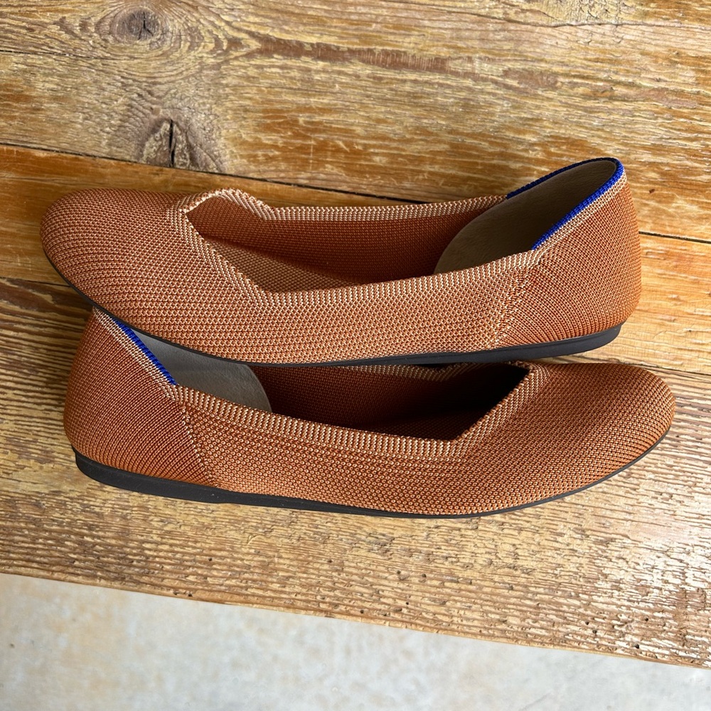 Rothys the Flat in Fawn 8 - Picture 5 of 5
